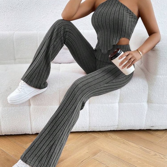 COPY - Halter Top & Flare Leg Pants *NEW* - Picture 6 of 10